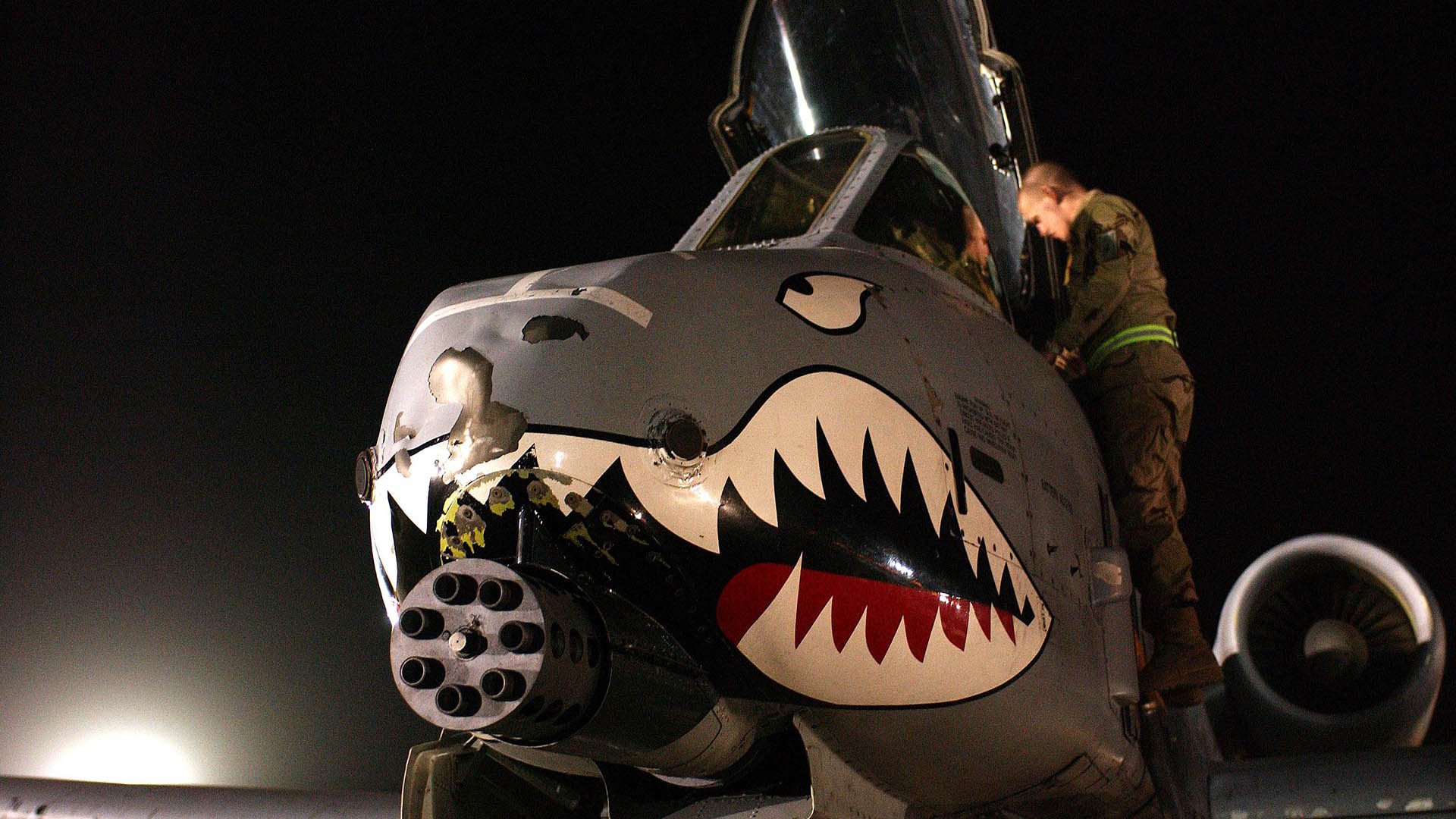 金玟哉铁壁锁敌，莱比锡红牛闪电战击溃加纳