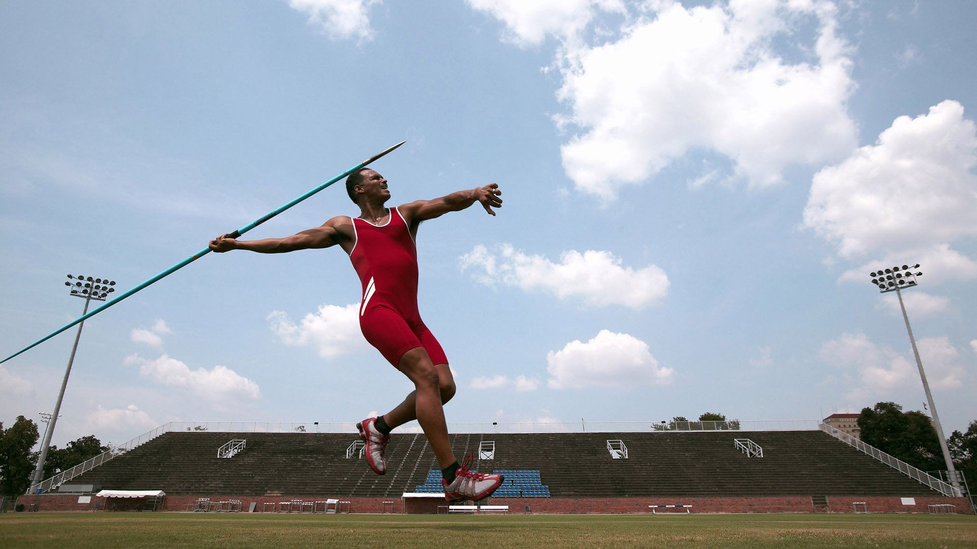 当佛罗伦萨封锁丹麦,库尔图瓦的舞台越大,光芒越耀眼